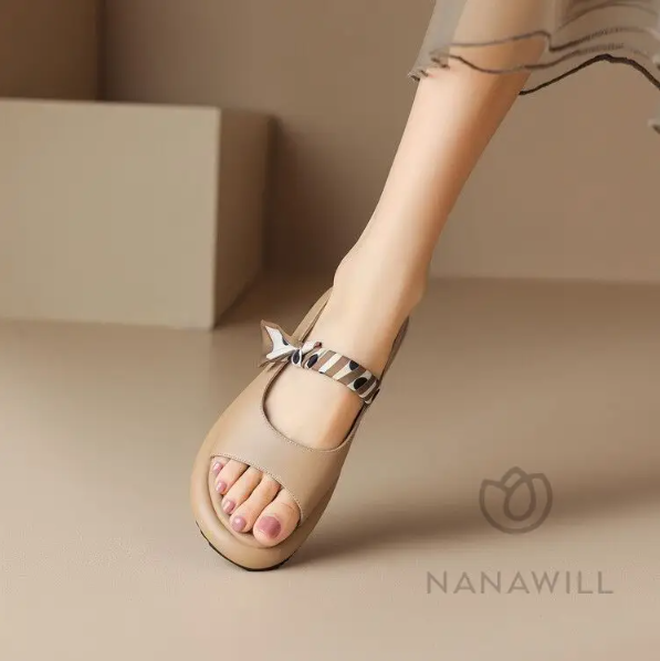韓版女涼鞋 真皮韓式軟底 2025新款仙女涼拖 平底羅馬鞋 韓版女涼鞋 真皮韓式軟底 2025新款仙女涼拖 平底羅馬鞋